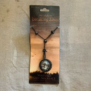 Twilight Breaking Dawn Part 1 Volturis Gift Necklace
